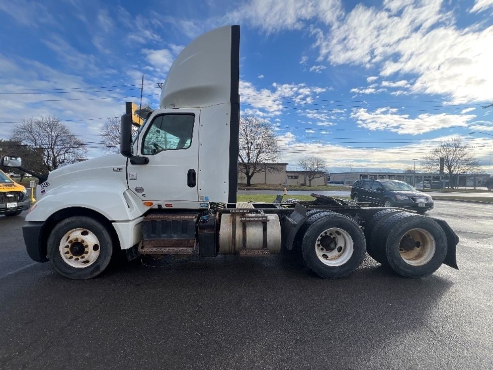 Day Cab Tractor-Heavy Duty Tractors-International-2020-LT625-Rochester-NY-444,372\n\t\tmiles-$ 32,500 - Image 4