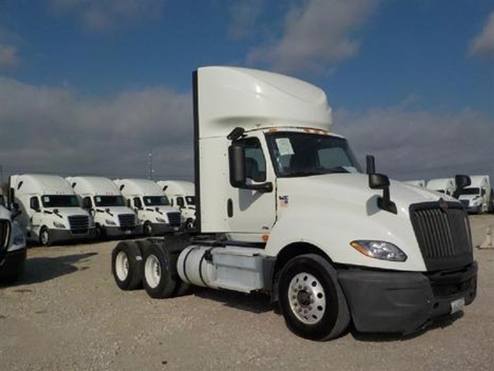 Day Cab Tractor-Heavy Duty Tractors-International-2020-LT625-Rockwall-TX-237,452\n\t\tmiles-$ 36,250 - Image 3