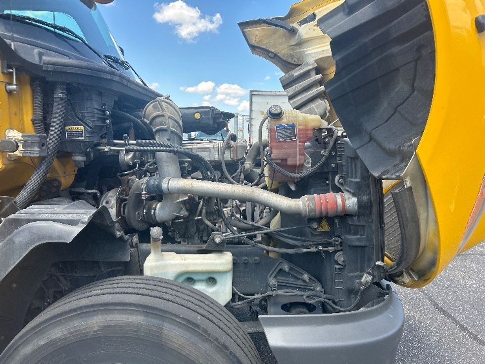 Day Cab Tractor-Heavy Duty Tractors-International-2020-LT625-Roseville-MN-264,605\n\t\tmiles-$ 29,000 - Image 15