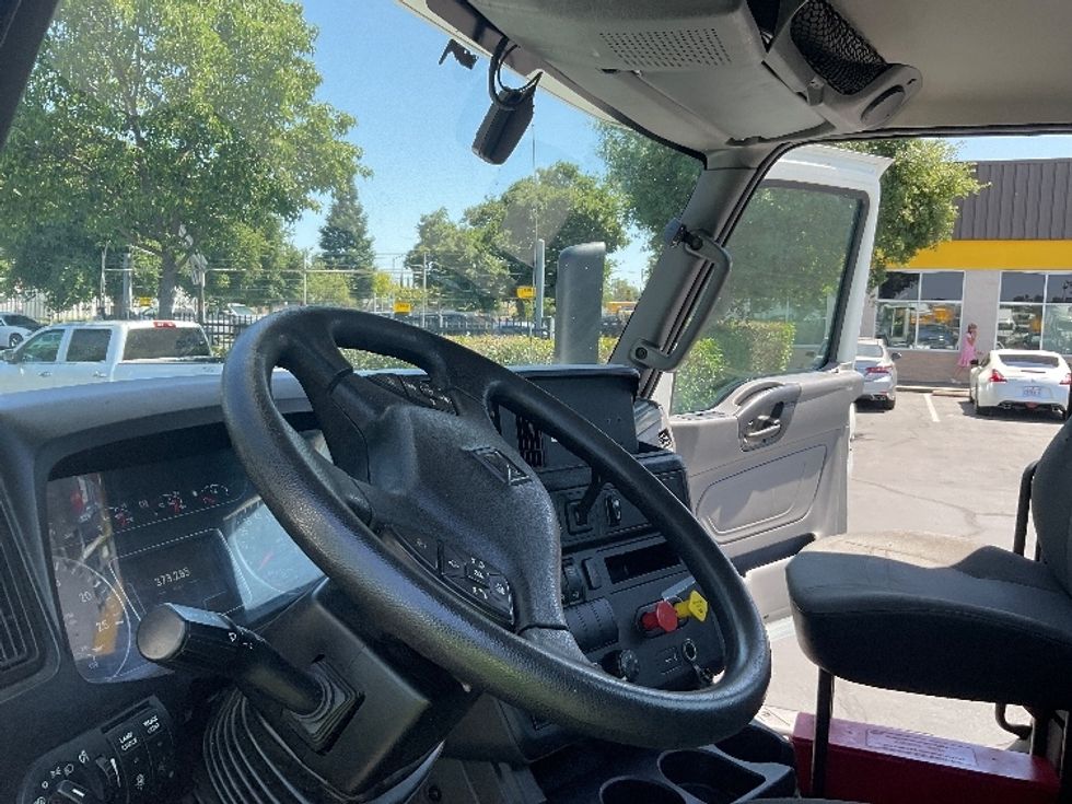 Day Cab Tractor-Heavy Duty Tractors-International-2020-LT625-Sacramento-CA-373,185\n\t\tmiles-$ 28,750 - Image 10