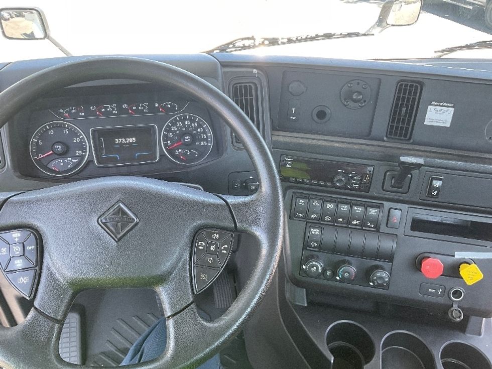 Day Cab Tractor-Heavy Duty Tractors-International-2020-LT625-Sacramento-CA-373,185\n\t\tmiles-$ 28,750 - Image 11