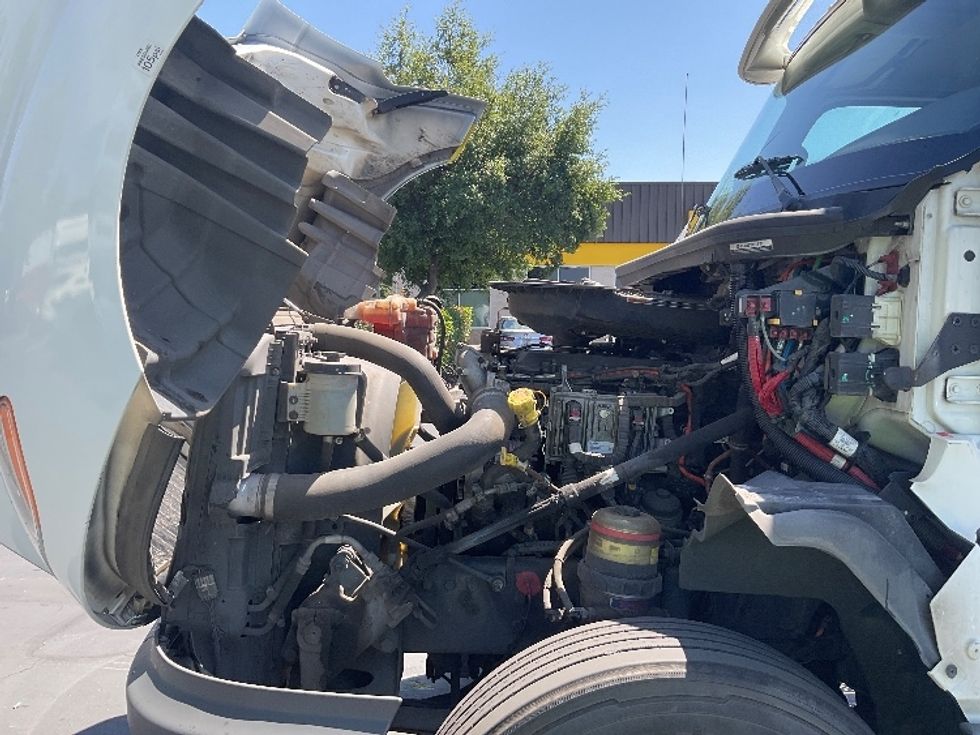 Day Cab Tractor-Heavy Duty Tractors-International-2020-LT625-Sacramento-CA-373,185\n\t\tmiles-$ 28,750 - Image 16