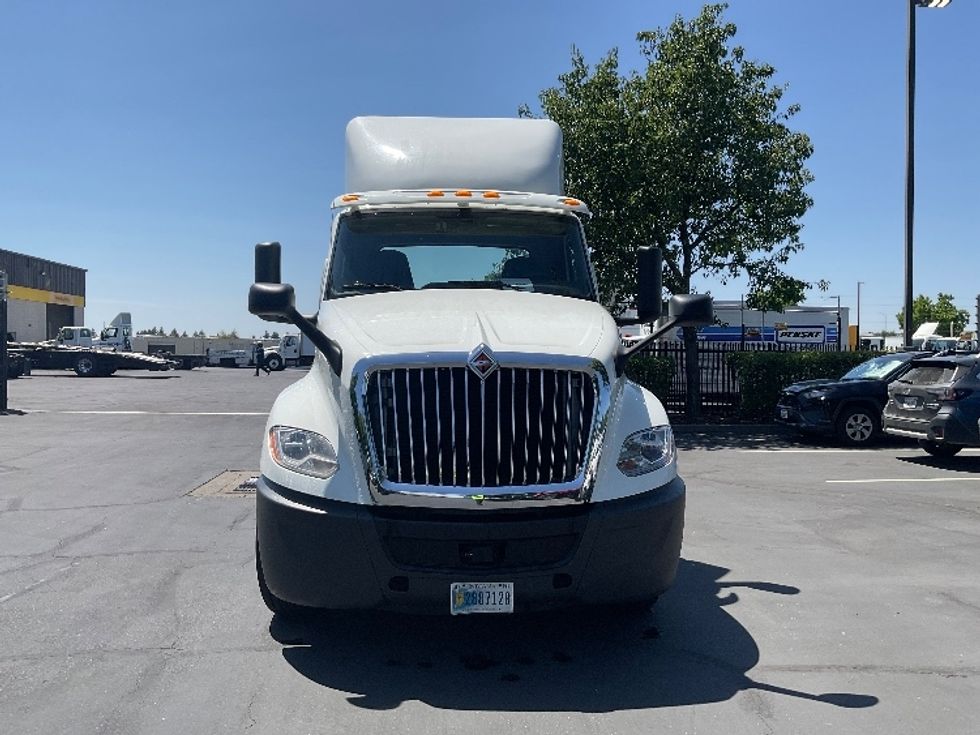 Day Cab Tractor-Heavy Duty Tractors-International-2020-LT625-Sacramento-CA-373,185\n\t\tmiles-$ 28,750 - Image 2