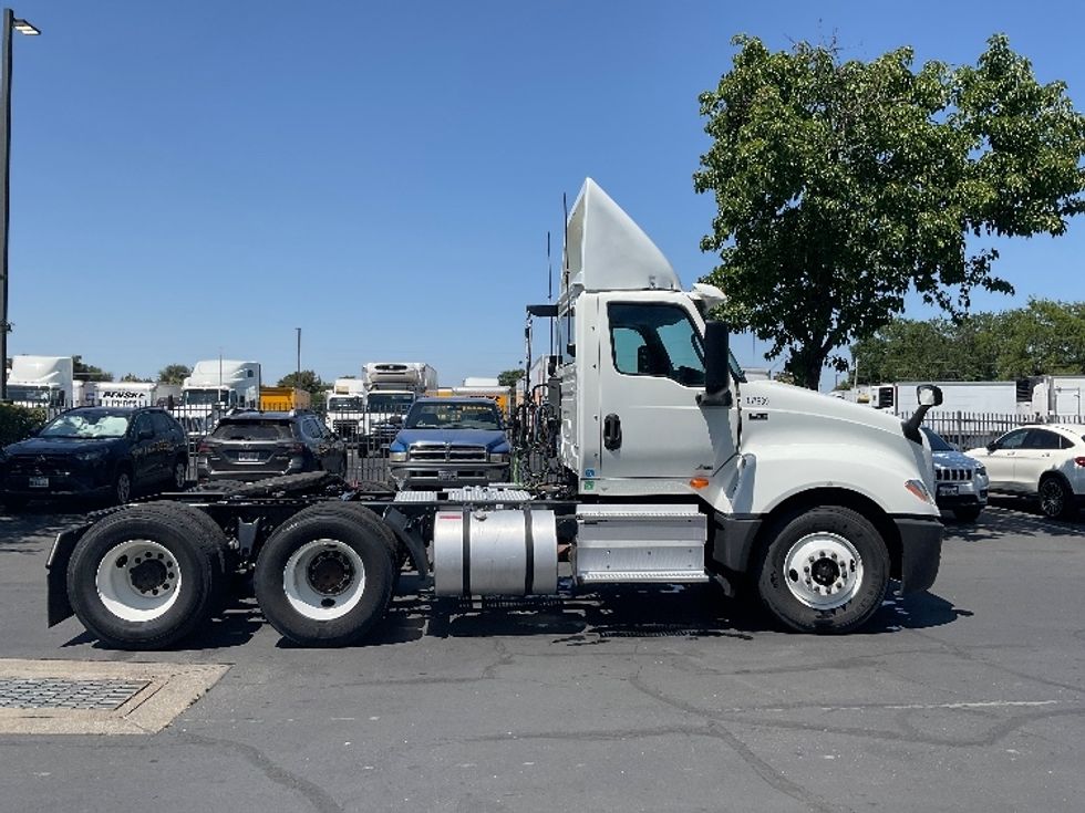Day Cab Tractor-Heavy Duty Tractors-International-2020-LT625-Sacramento-CA-373,185\n\t\tmiles-$ 28,750 - Image 8