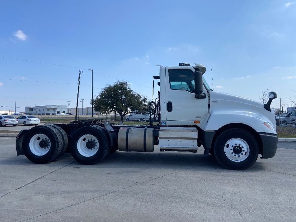 Day Cab Tractor-Heavy Duty Tractors-International-2020-LT625-San Antonio-TX-207,639\n\t\tmiles-$ 36,250 - Image 8