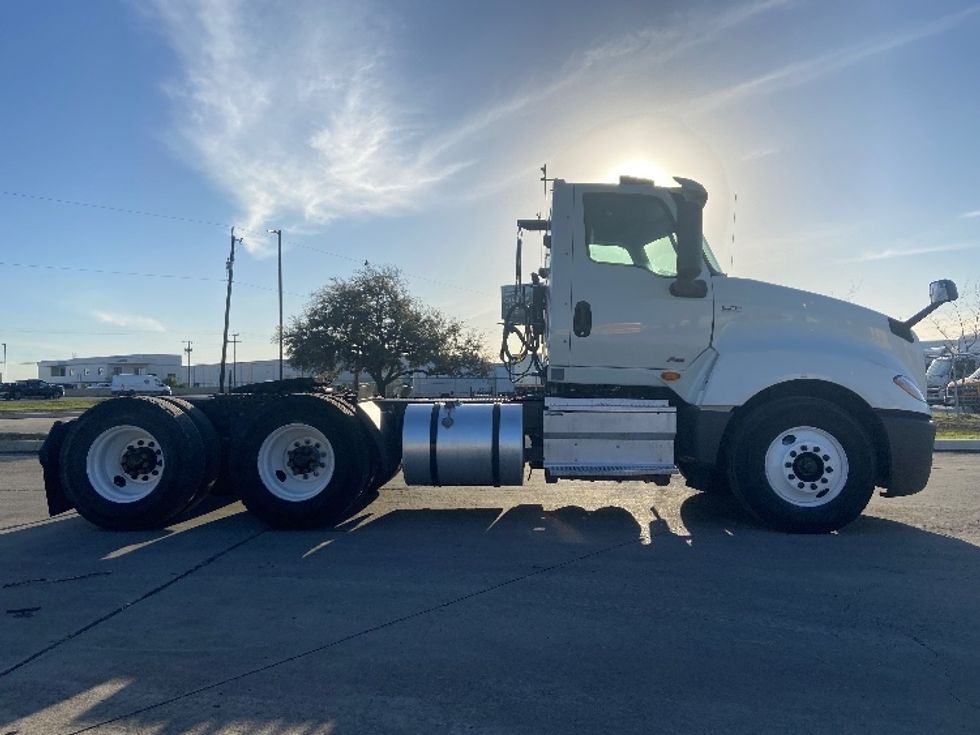 Day Cab Tractor-Heavy Duty Tractors-International-2020-LT625-San Antonio-TX-226,521\n\t\tmiles-$ 36,250 - Image 8