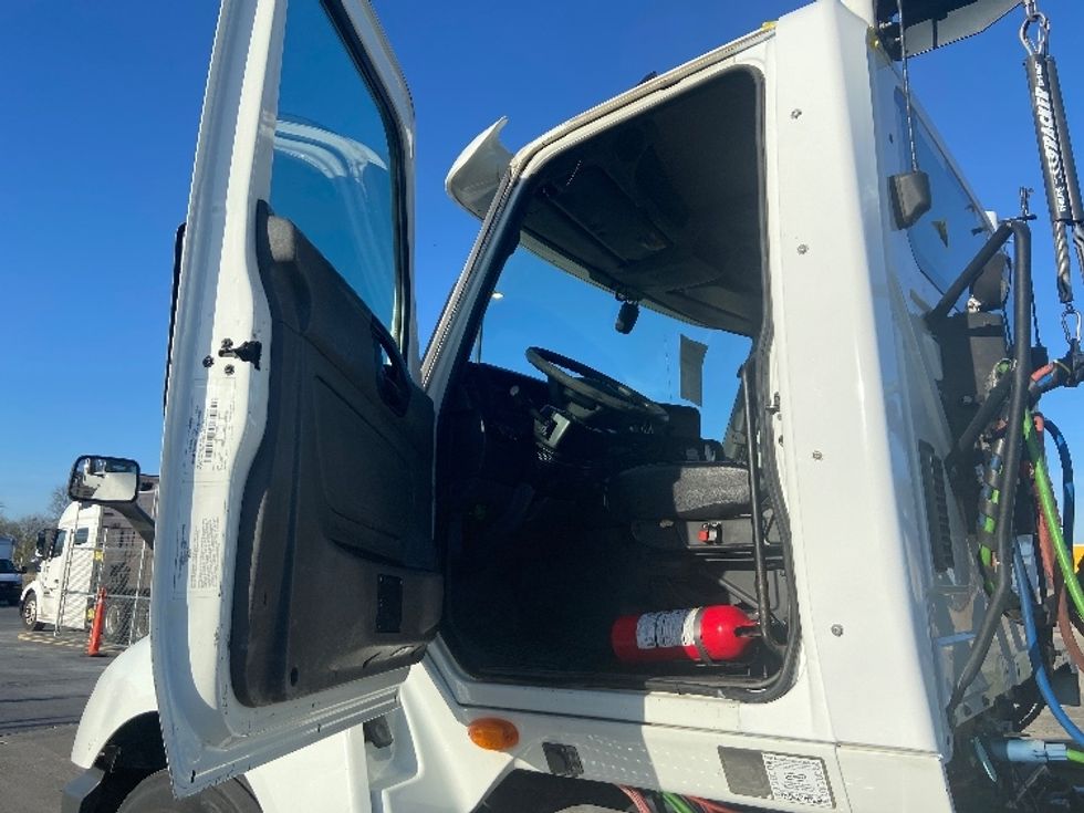 Day Cab Tractor-Heavy Duty Tractors-International-2020-LT625-San Antonio-TX-226,521\n\t\tmiles-$ 36,250 - Image 9