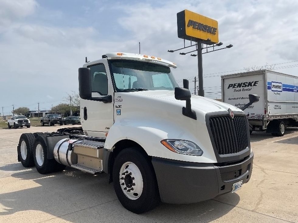 Day Cab Tractor-Heavy Duty Tractors-International-2020-LT625-San Antonio-TX-227,300\n\t\tmiles-$ 36,250 - Image 1