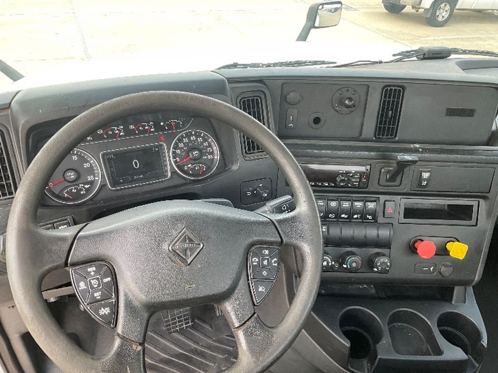 Day Cab Tractor-Heavy Duty Tractors-International-2020-LT625-San Antonio-TX-227,300\n\t\tmiles-$ 36,250 - Image 11