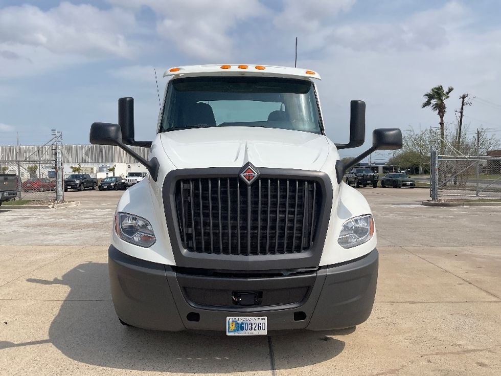 Day Cab Tractor-Heavy Duty Tractors-International-2020-LT625-San Antonio-TX-227,300\n\t\tmiles-$ 36,250 - Image 2