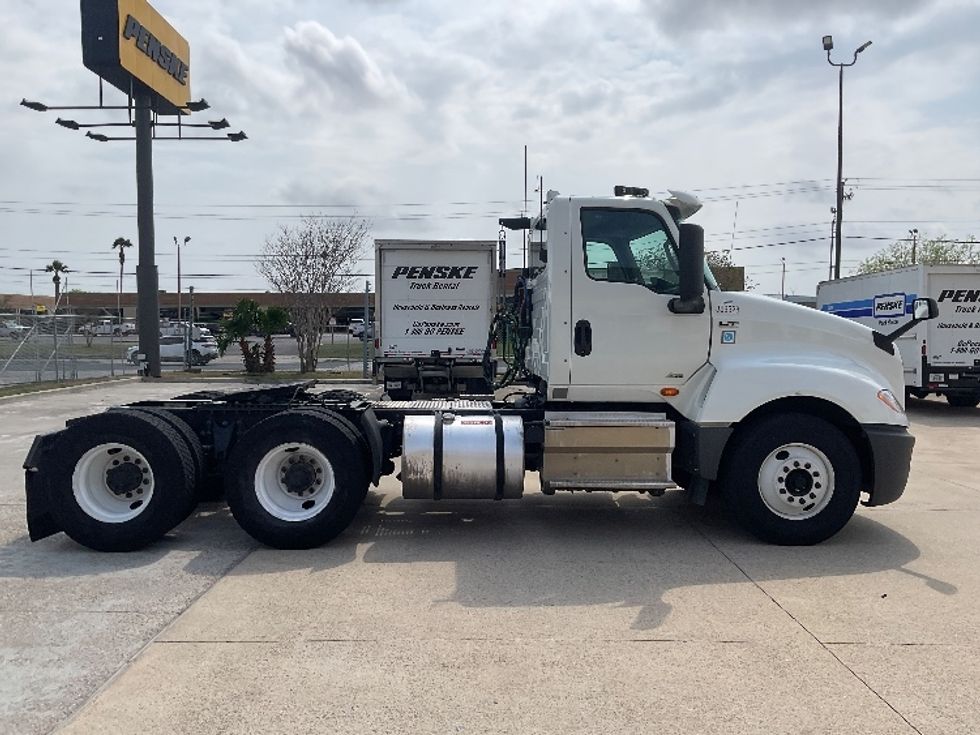 Day Cab Tractor-Heavy Duty Tractors-International-2020-LT625-San Antonio-TX-227,300\n\t\tmiles-$ 36,250 - Image 8