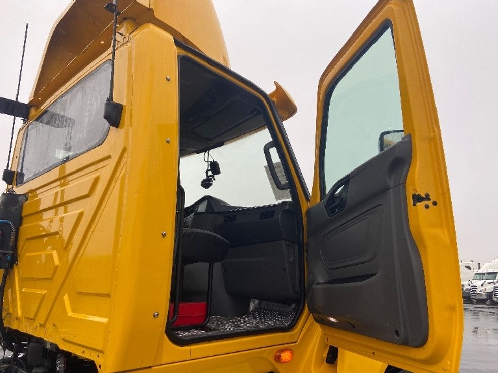 Day Cab Tractor-Heavy Duty Tractors-International-2020-LT625-San Antonio-TX-279,161\n\t\tmiles-$ 30,000 - Image 12