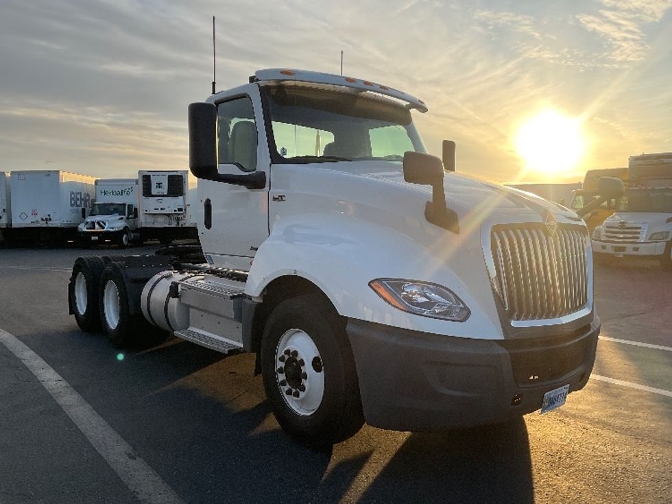 Day Cab Tractor-Heavy Duty Tractors-International-2020-LT625-Santa Ana-CA-43,421\n\t\tmiles-$ 41,500 - Image 1