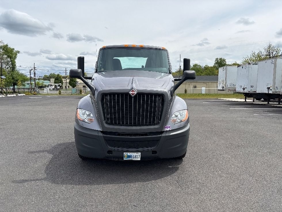 Day Cab Tractor-Heavy Duty Tractors-International-2020-LT625-South Plainfield-NJ-239,400\n\t\tmiles-$ 29,750 - Image 2