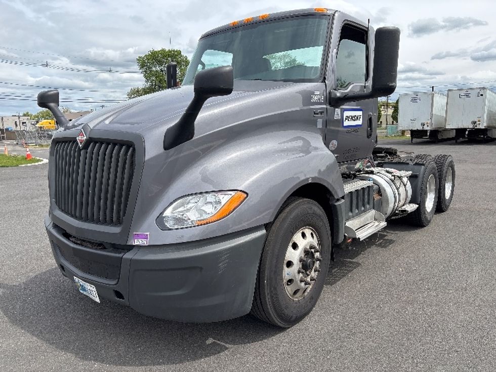 Day Cab Tractor-Heavy Duty Tractors-International-2020-LT625-South Plainfield-NJ-239,400\n\t\tmiles-$ 29,750 - Image 3
