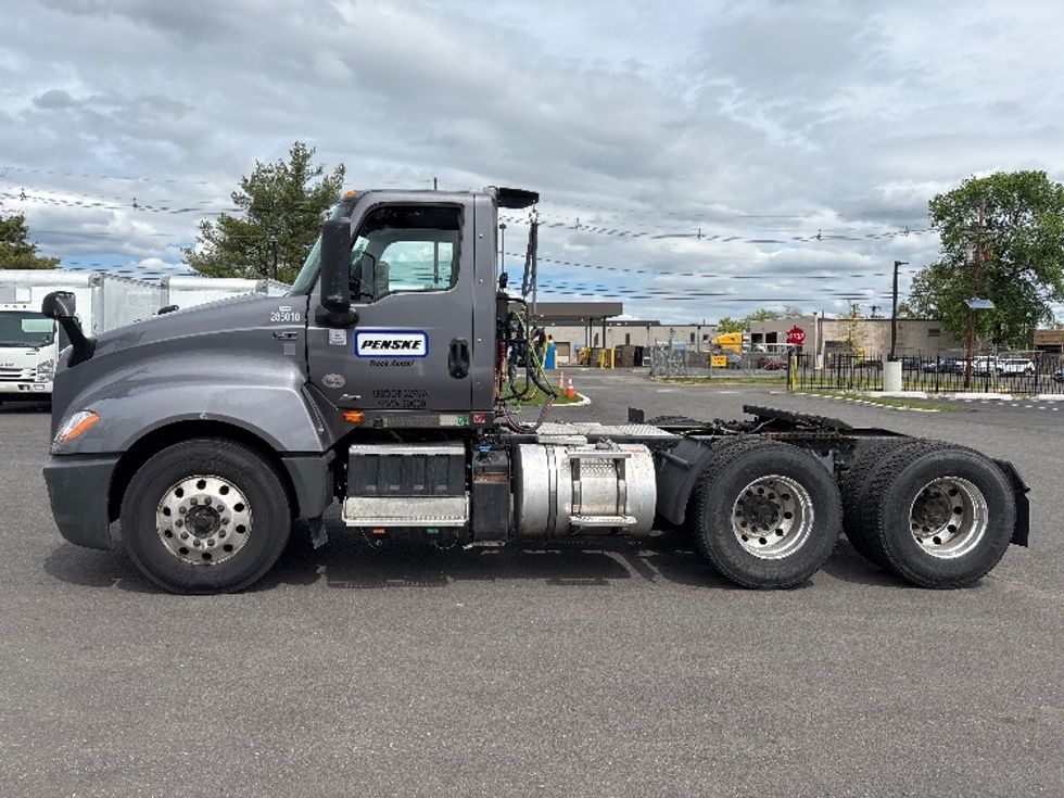 Day Cab Tractor-Heavy Duty Tractors-International-2020-LT625-South Plainfield-NJ-239,400\n\t\tmiles-$ 29,750 - Image 4