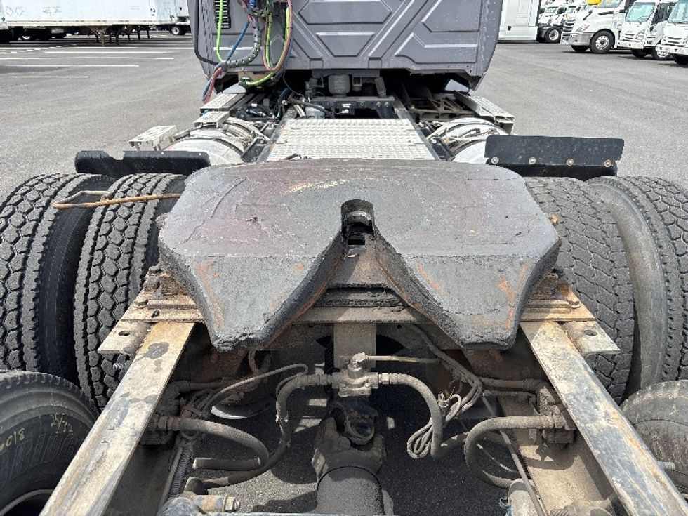 Day Cab Tractor-Heavy Duty Tractors-International-2020-LT625-South Plainfield-NJ-239,400\n\t\tmiles-$ 29,750 - Image 6