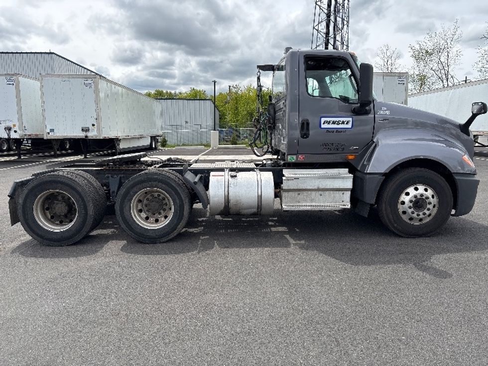 Day Cab Tractor-Heavy Duty Tractors-International-2020-LT625-South Plainfield-NJ-239,400\n\t\tmiles-$ 29,750 - Image 8