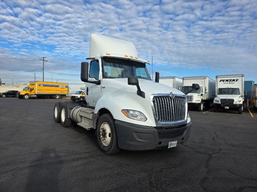 Day Cab Tractor-Heavy Duty Tractors-International-2020-LT625-Spokane Valley-WA-370,693\n\t\tmiles-$ 40,500 - Image 1