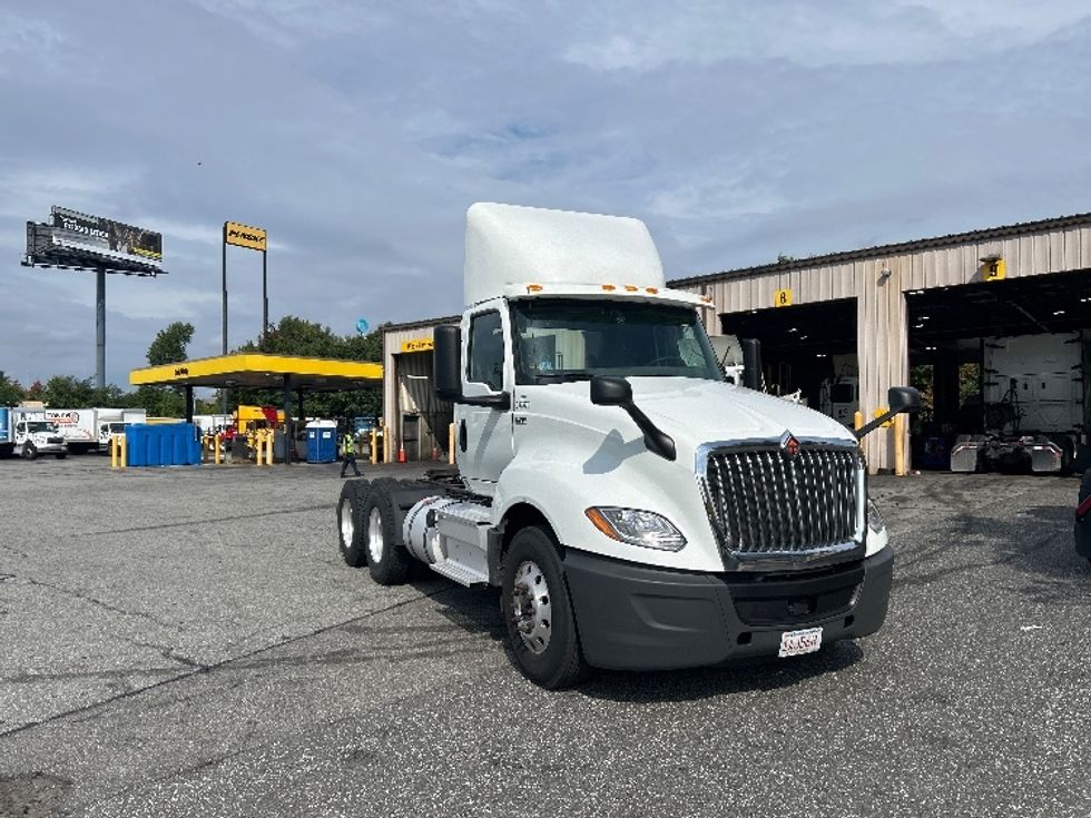 Day Cab Tractor-Heavy Duty Tractors-International-2020-LT625-Springfield-MA-246,850\n\t\tmiles-$ 37,000 - Image 1