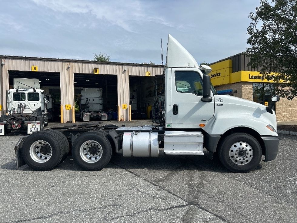 Day Cab Tractor-Heavy Duty Tractors-International-2020-LT625-Springfield-MA-246,850\n\t\tmiles-$ 37,000 - Image 8