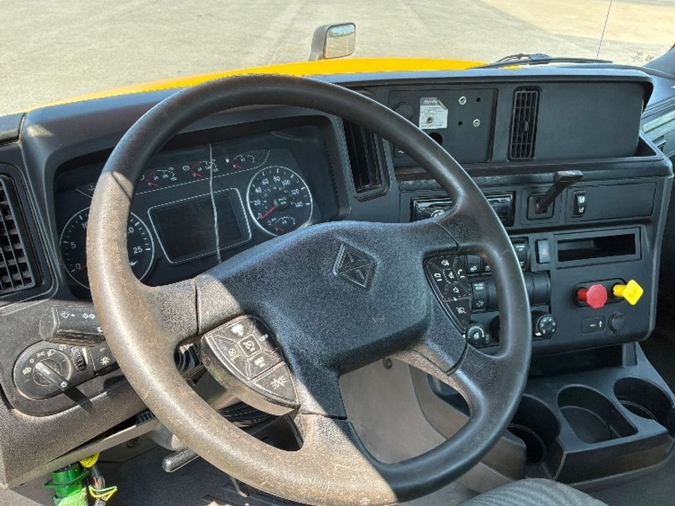 Day Cab Tractor-Heavy Duty Tractors-International-2020-LT625-Ste-Foy-PQ-506,446\n\t\tkm-$ 35,000 - Image 10