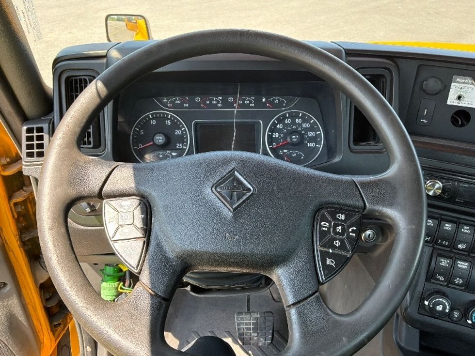 Day Cab Tractor-Heavy Duty Tractors-International-2020-LT625-Ste-Foy-PQ-506,446\n\t\tkm-$ 35,000 - Image 11