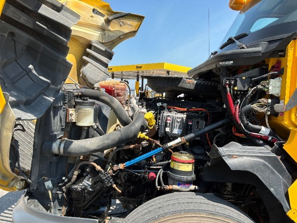 Day Cab Tractor-Heavy Duty Tractors-International-2020-LT625-Ste-Foy-PQ-506,446\n\t\tkm-$ 35,000 - Image 16