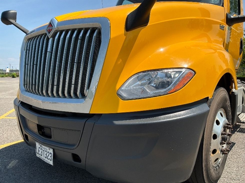 Day Cab Tractor-Heavy Duty Tractors-International-2020-LT625-Ste-Foy-PQ-506,446\n\t\tkm-$ 35,000 - Image 19