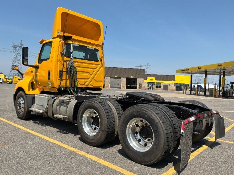 Day Cab Tractor-Heavy Duty Tractors-International-2020-LT625-Ste-Foy-PQ-506,446\n\t\tkm-$ 35,000 - Image 5