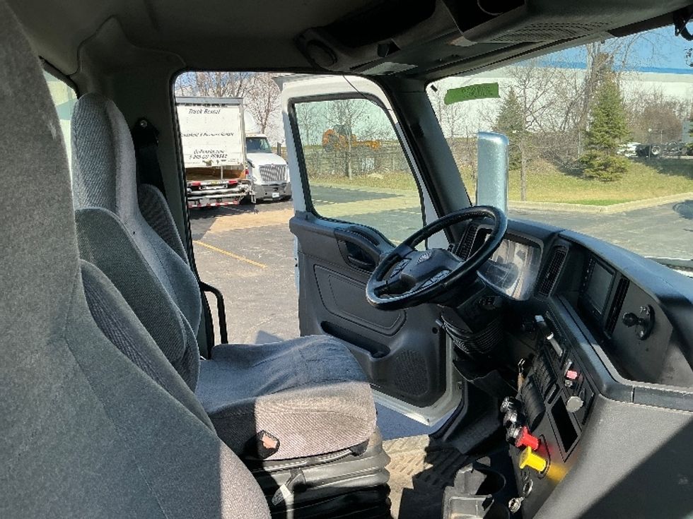 Day Cab Tractor-Heavy Duty Tractors-International-2020-LT625-Sturtevant-WI-325,751\n\t\tmiles-$ 30,000 - Image 14