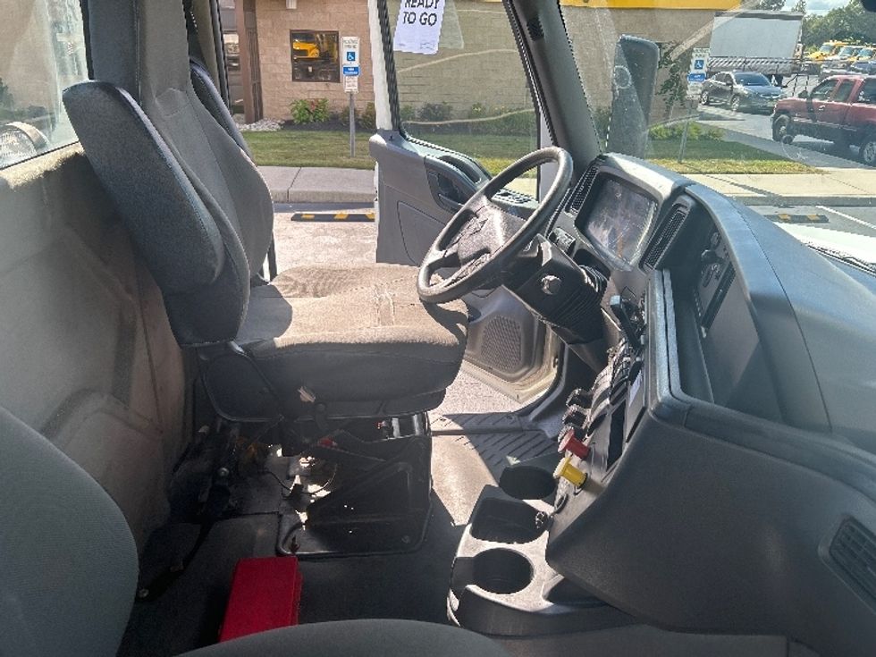 Day Cab Tractor-Heavy Duty Tractors-International-2020-LT625-Swedesboro-NJ-301,573\n\t\tmiles-$ 32,250 - Image 14