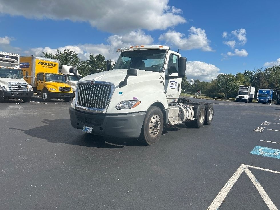 Day Cab Tractor-Heavy Duty Tractors-International-2020-LT625-Swedesboro-NJ-301,573\n\t\tmiles-$ 32,250 - Image 3