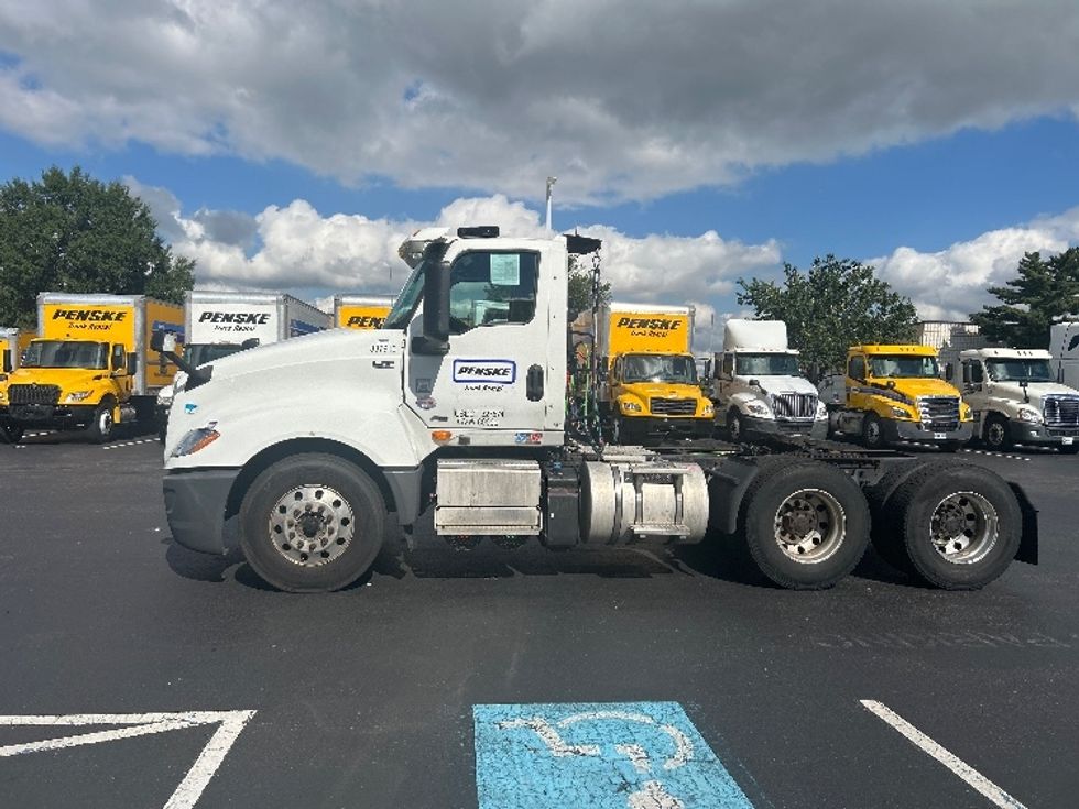 Day Cab Tractor-Heavy Duty Tractors-International-2020-LT625-Swedesboro-NJ-301,573\n\t\tmiles-$ 32,250 - Image 4