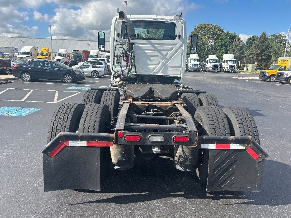 Day Cab Tractor-Heavy Duty Tractors-International-2020-LT625-Swedesboro-NJ-301,573\n\t\tmiles-$ 32,250 - Image 6