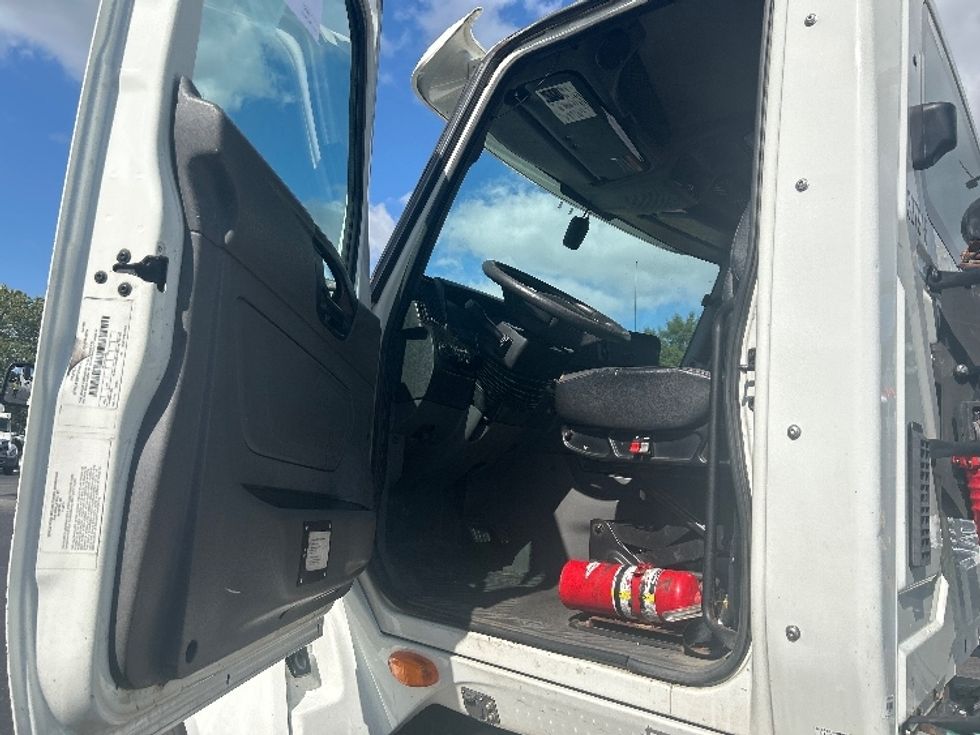 Day Cab Tractor-Heavy Duty Tractors-International-2020-LT625-Swedesboro-NJ-301,573\n\t\tmiles-$ 32,250 - Image 9