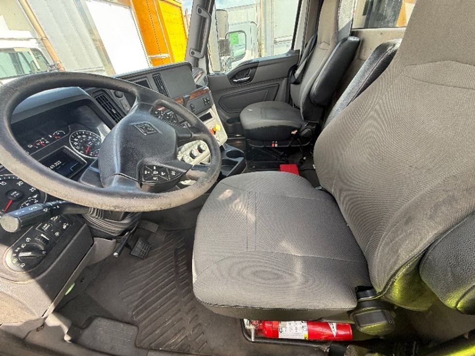 Day Cab Tractor-Heavy Duty Tractors-International-2020-LT625-Tacoma-WA-169,389\n\t\tmiles-$ 59,000 - Image 10