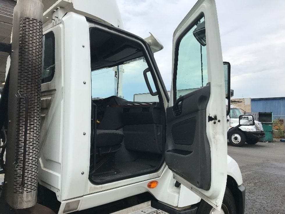 Day Cab Tractor-Heavy Duty Tractors-International-2020-LT625-Tacoma-WA-169,389\n\t\tmiles-$ 59,000 - Image 12