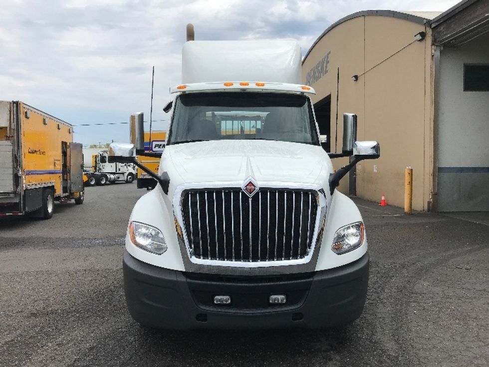 Day Cab Tractor-Heavy Duty Tractors-International-2020-LT625-Tacoma-WA-169,389\n\t\tmiles-$ 59,000 - Image 2