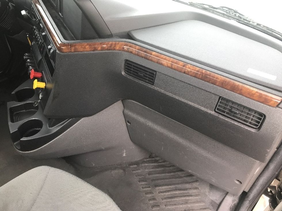 Day Cab Tractor-Heavy Duty Tractors-International-2020-LT625-Tacoma-WA-175,569\n\t\tmiles-$ 69,250 - Image 13