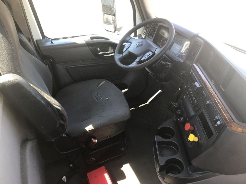 Day Cab Tractor-Heavy Duty Tractors-International-2020-LT625-Tacoma-WA-183,006\n\t\tmiles-$ 70,250 - Image 14