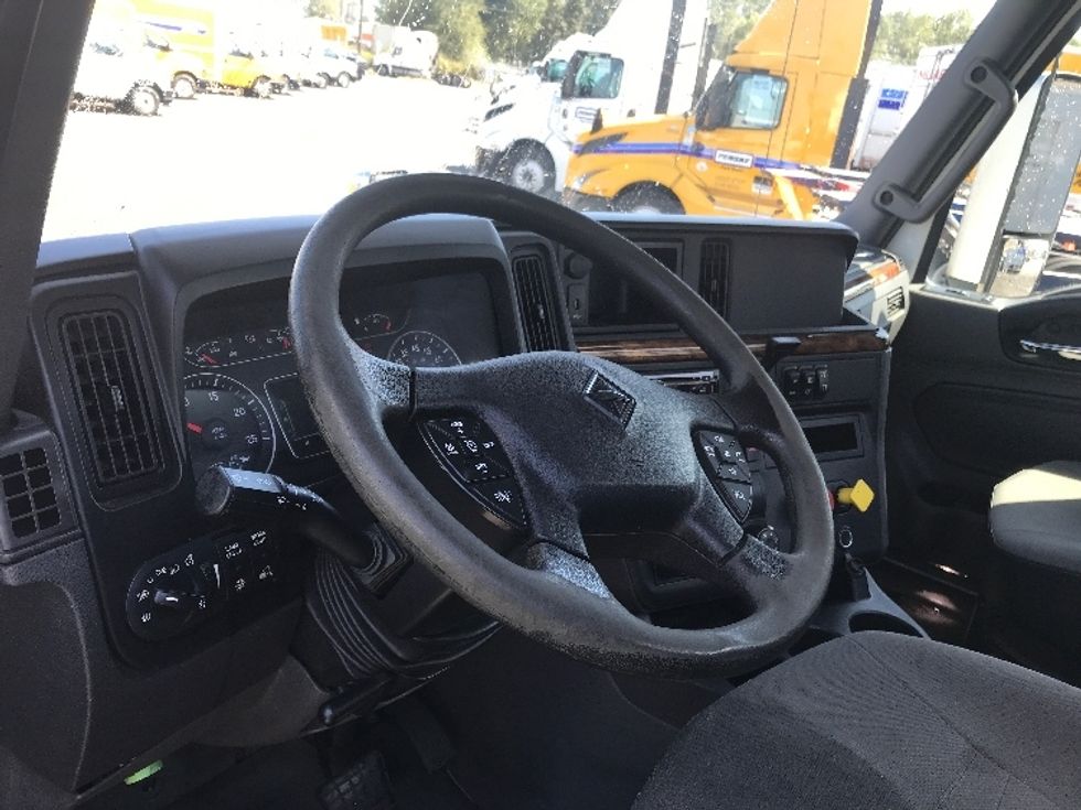 Day Cab Tractor-Heavy Duty Tractors-International-2020-LT625-Tacoma-WA-184,713\n\t\tmiles-$ 58,250 - Image 10