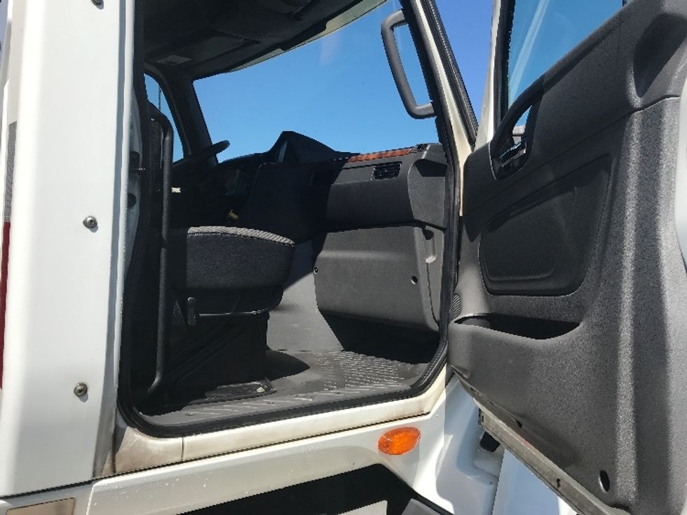 Day Cab Tractor-Heavy Duty Tractors-International-2020-LT625-Tacoma-WA-184,713\n\t\tmiles-$ 58,250 - Image 12