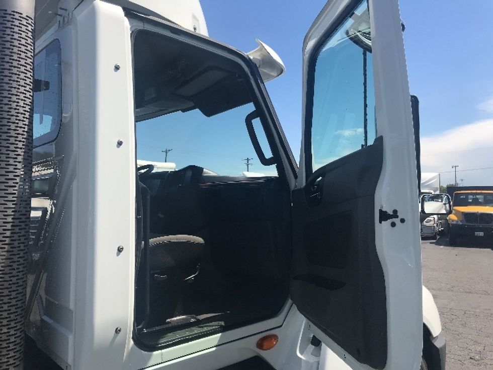 Day Cab Tractor-Heavy Duty Tractors-International-2020-LT625-Tacoma-WA-189,076\n\t\tmiles-$ 58,000 - Image 12