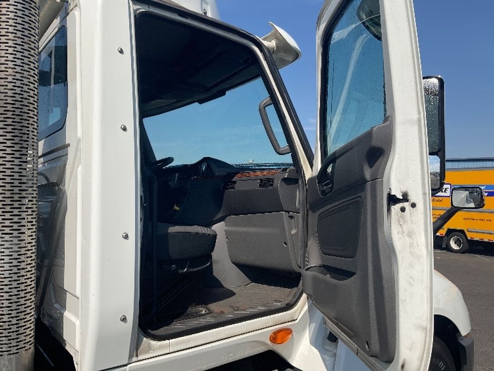 Day Cab Tractor-Heavy Duty Tractors-International-2020-LT625-Tacoma-WA-191,852\n\t\tmiles-$ 65,750 - Image 12