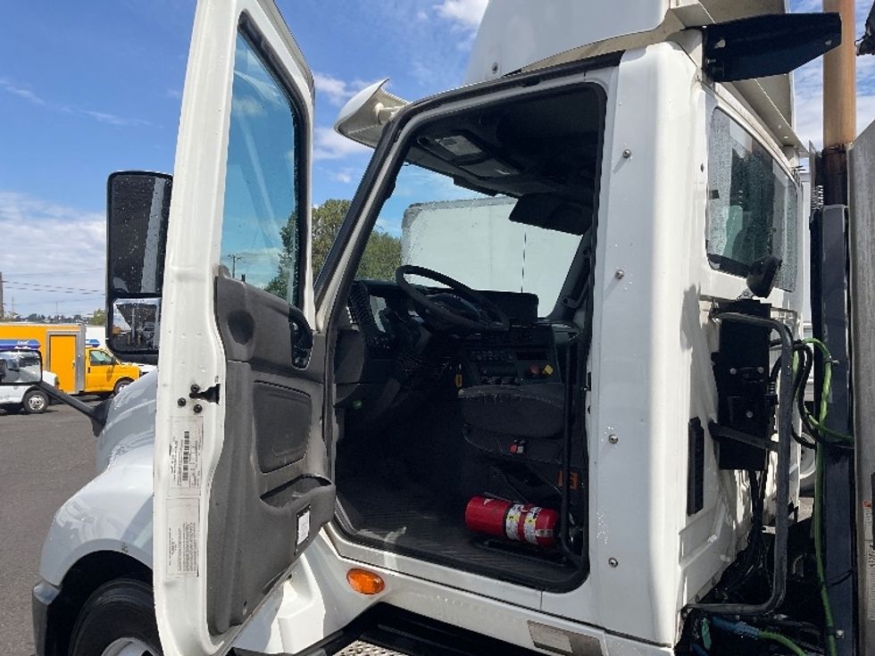 Day Cab Tractor-Heavy Duty Tractors-International-2020-LT625-Tacoma-WA-194,284\n\t\tmiles-$ 65,750 - Image 9