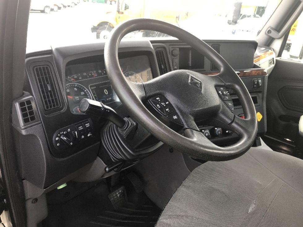 Day Cab Tractor-Heavy Duty Tractors-International-2020-LT625-Tacoma-WA-211,570\n\t\tmiles-$ 68,750 - Image 10