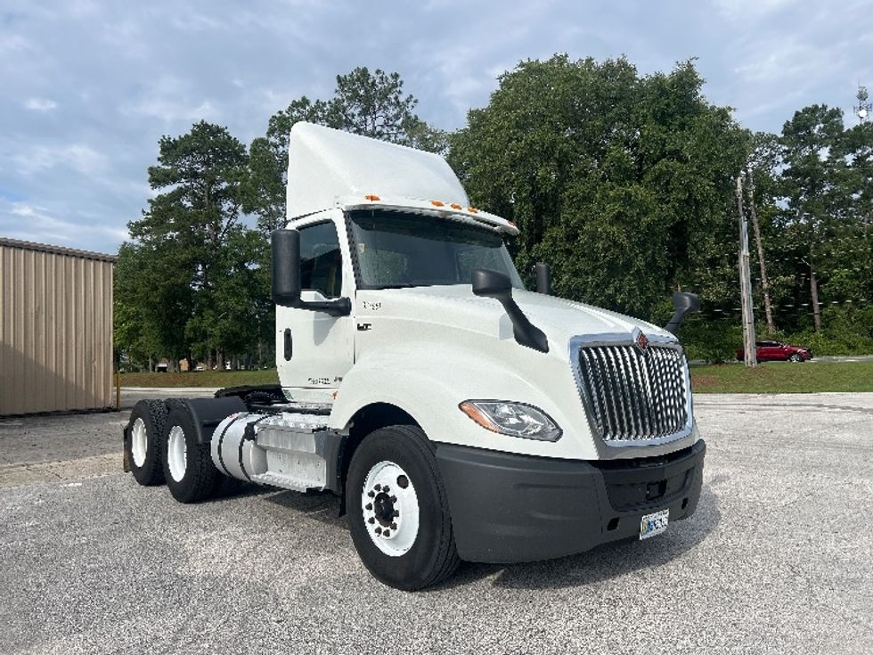 Day Cab Tractor-Heavy Duty Tractors-International-2020-LT625-Tallahassee-FL-449,371\n\t\tmiles-$ 25,000 - Image 1