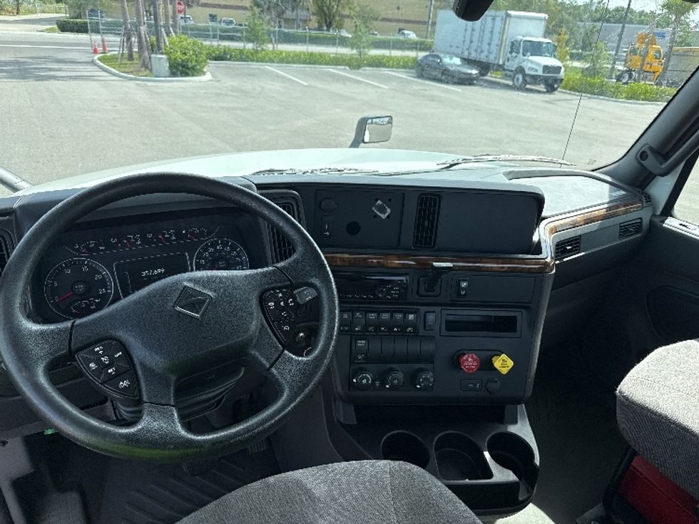 Day Cab Tractor-Heavy Duty Tractors-International-2020-LT625-Tampa-FL-351,270\n\t\tmiles-$ 44,000 - Image 10