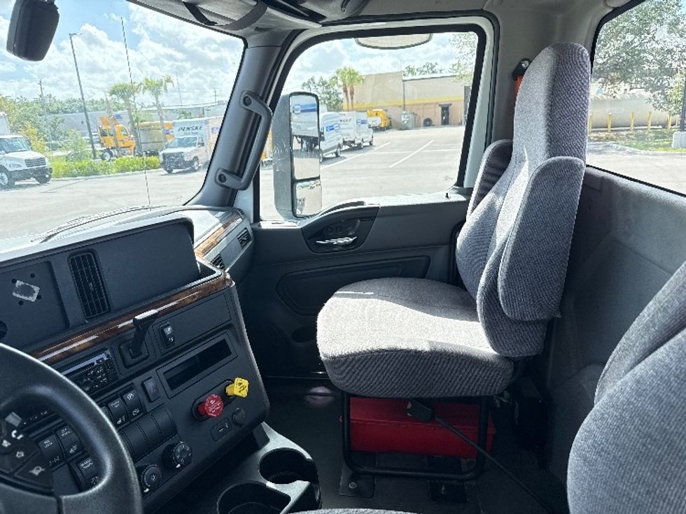 Day Cab Tractor-Heavy Duty Tractors-International-2020-LT625-Tampa-FL-351,270\n\t\tmiles-$ 44,000 - Image 12
